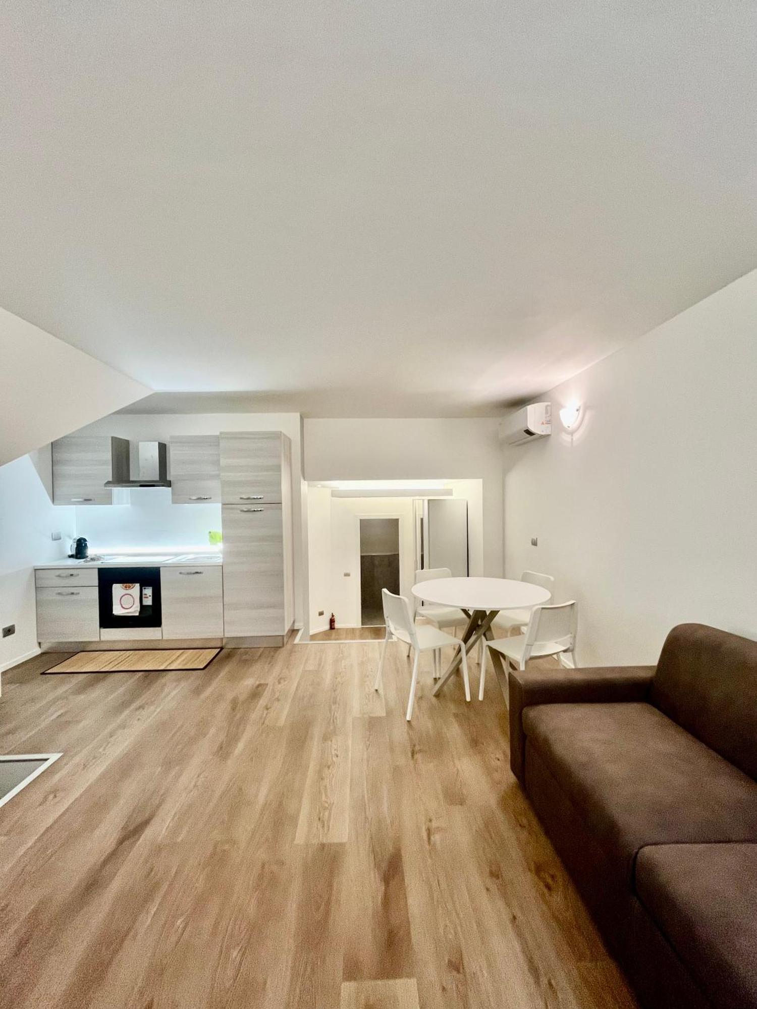Central Side Apartment Milan Extérieur photo